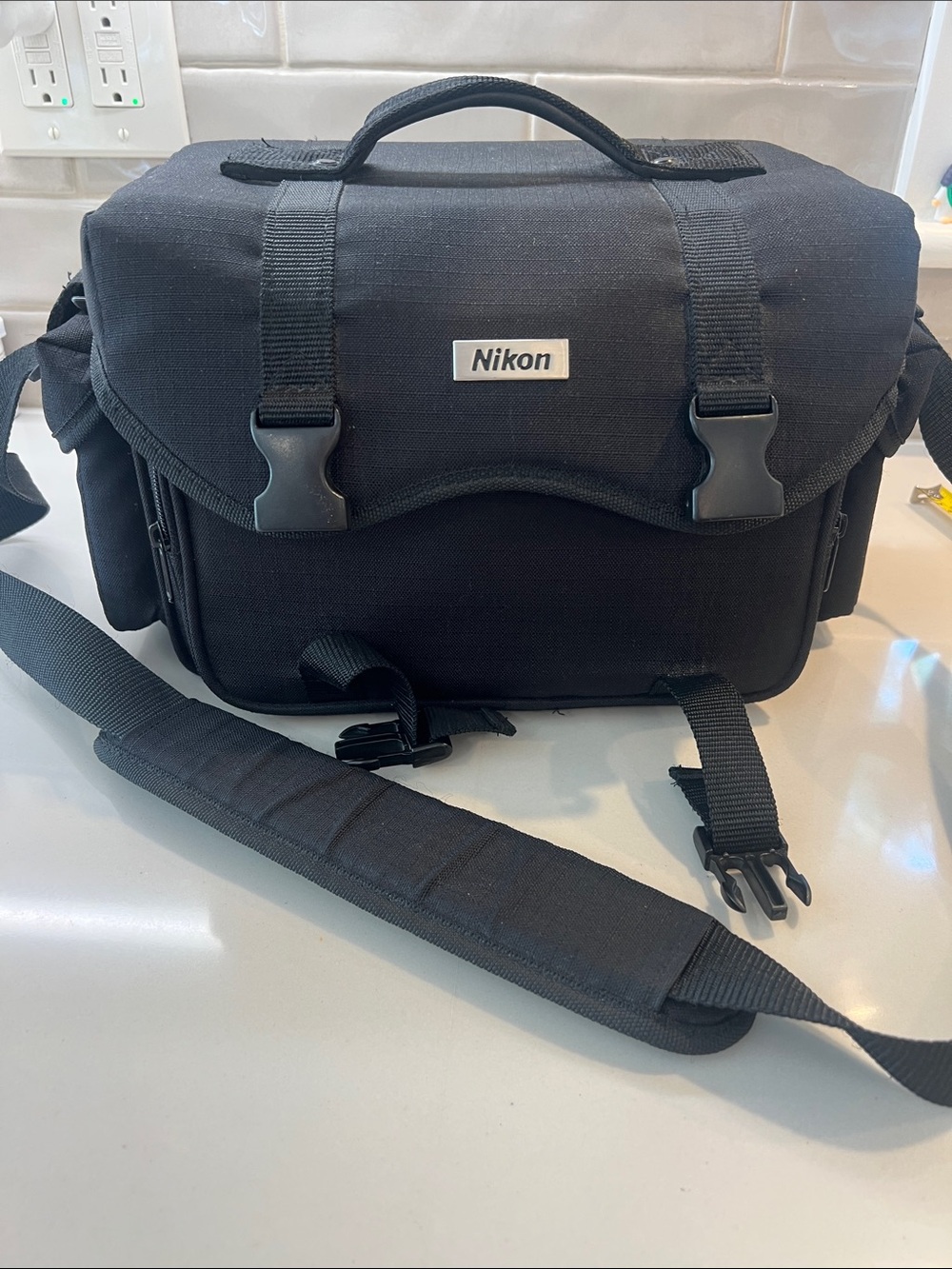 Nikon Black Compact Messenger Camera Bag with Shoulder Strap